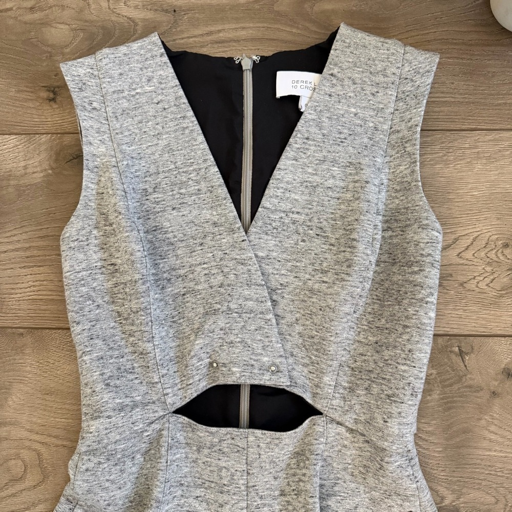 10 Crosby Derek Lam Gray Cutout Mini Dress Size 0 - Picture 2 of 7